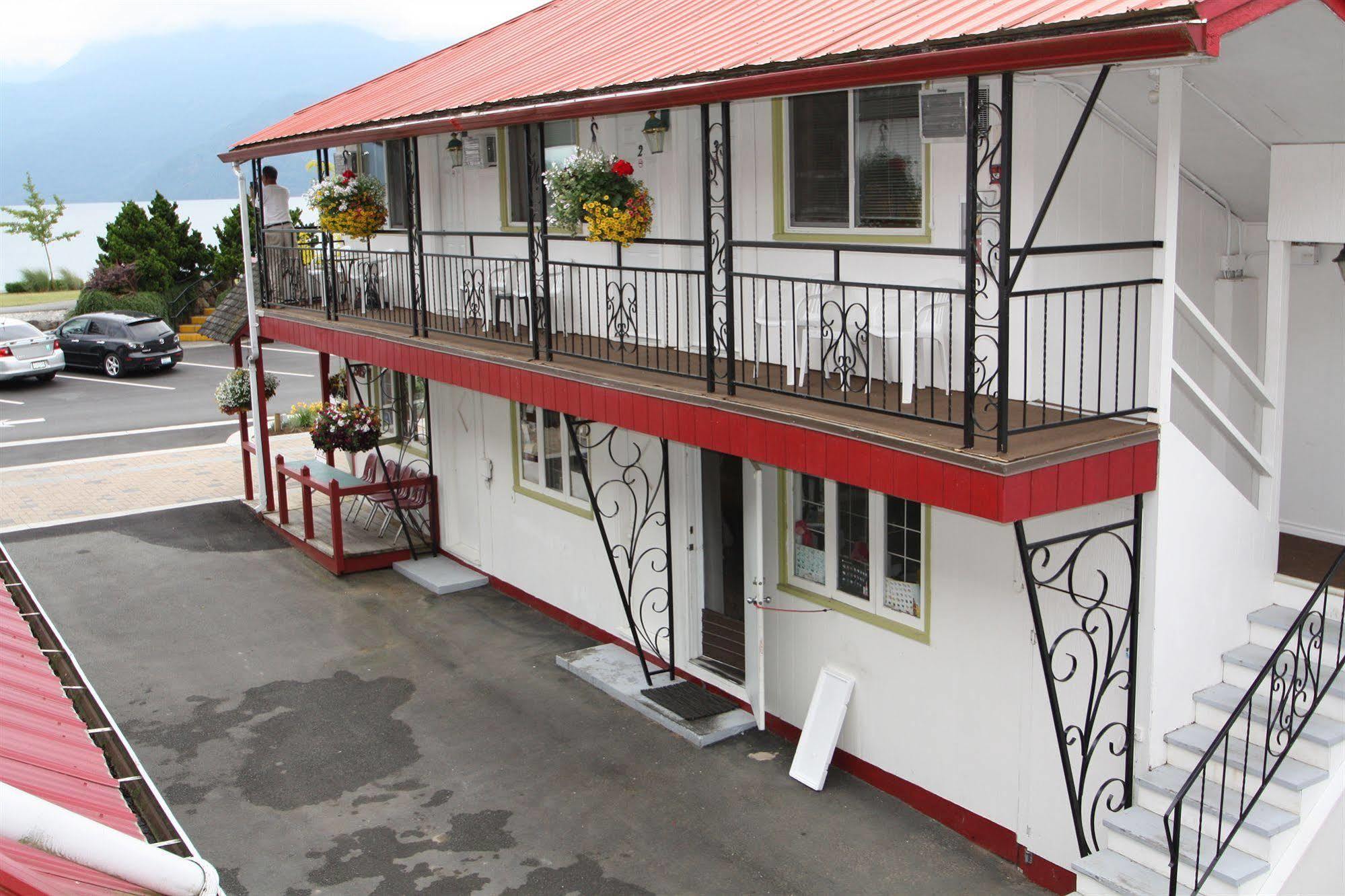 Harrison Spa Motel Harrison Hot Springs Exterior photo
